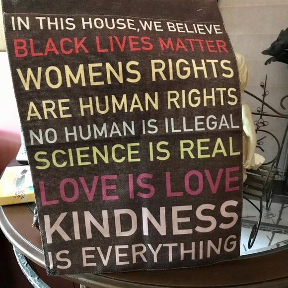 Garden or yard tapestry/flag - Picture 1 of 2